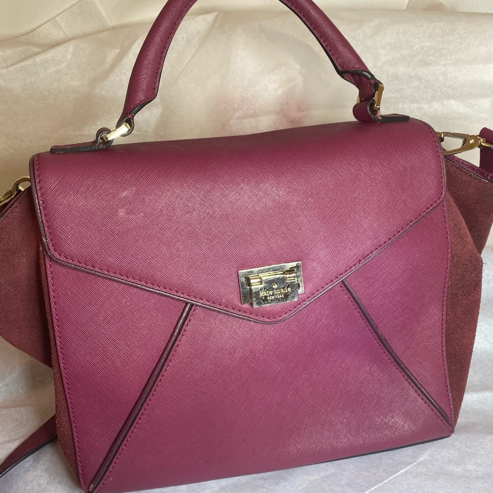 • SOLD • AUTHENTIC Kate Spade Purse ♠️